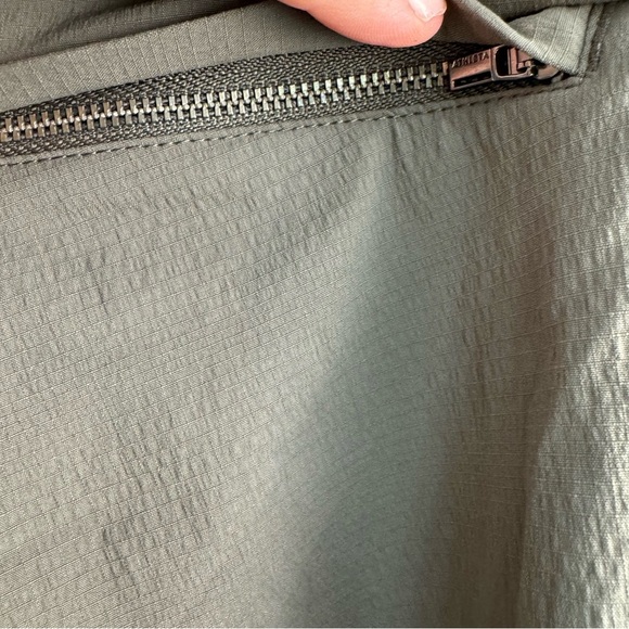 Athleta Trekkie North Shorts Women's Size 18 530626-02 Olive Green NWT Hiking - Picture 5 of 12